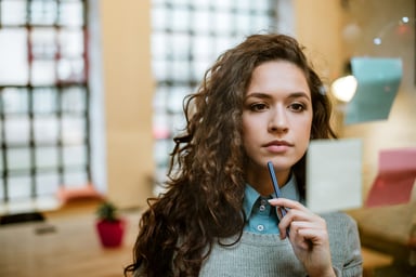Workers share their biggest career regrets - Ciphr